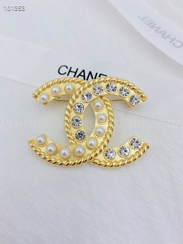 Chanel Brooch 343